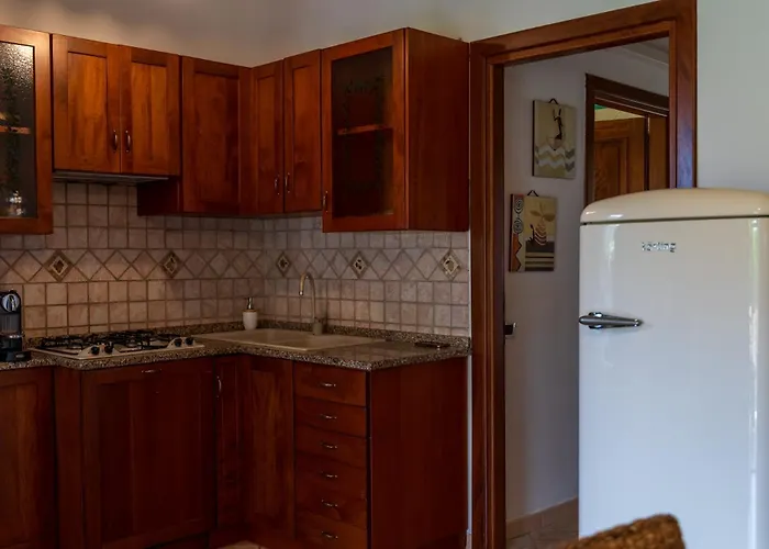 Nyaraló Sweet Simius